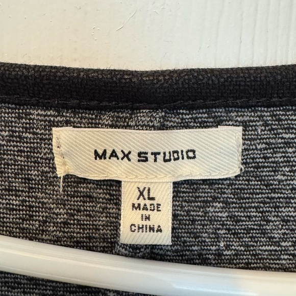 Max Studio Black & White Sweater sz XL - Picture 6 of 7